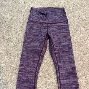 Lululemon Wonder under, cropped leggings. Size 4
